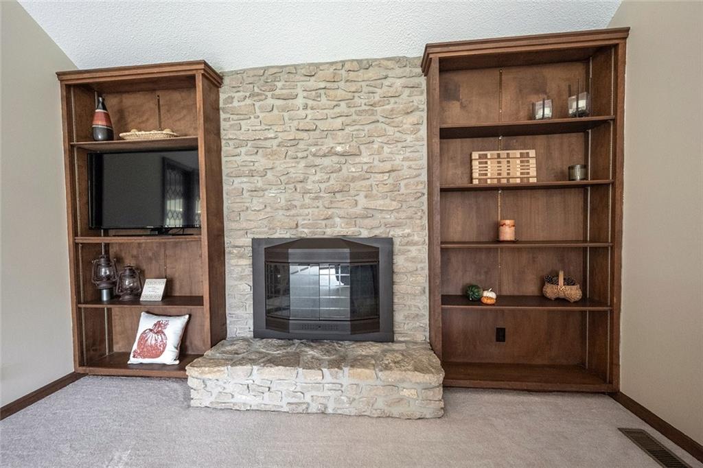 12486 Charing Cross Road Carmel, IN 46033 - Photo 6 of 60 Gallery Image 6