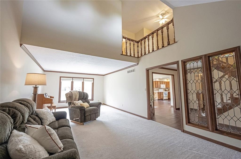 12486 Charing Cross Road Carmel, IN 46033 - Photo 7 of 60 Gallery Image 7