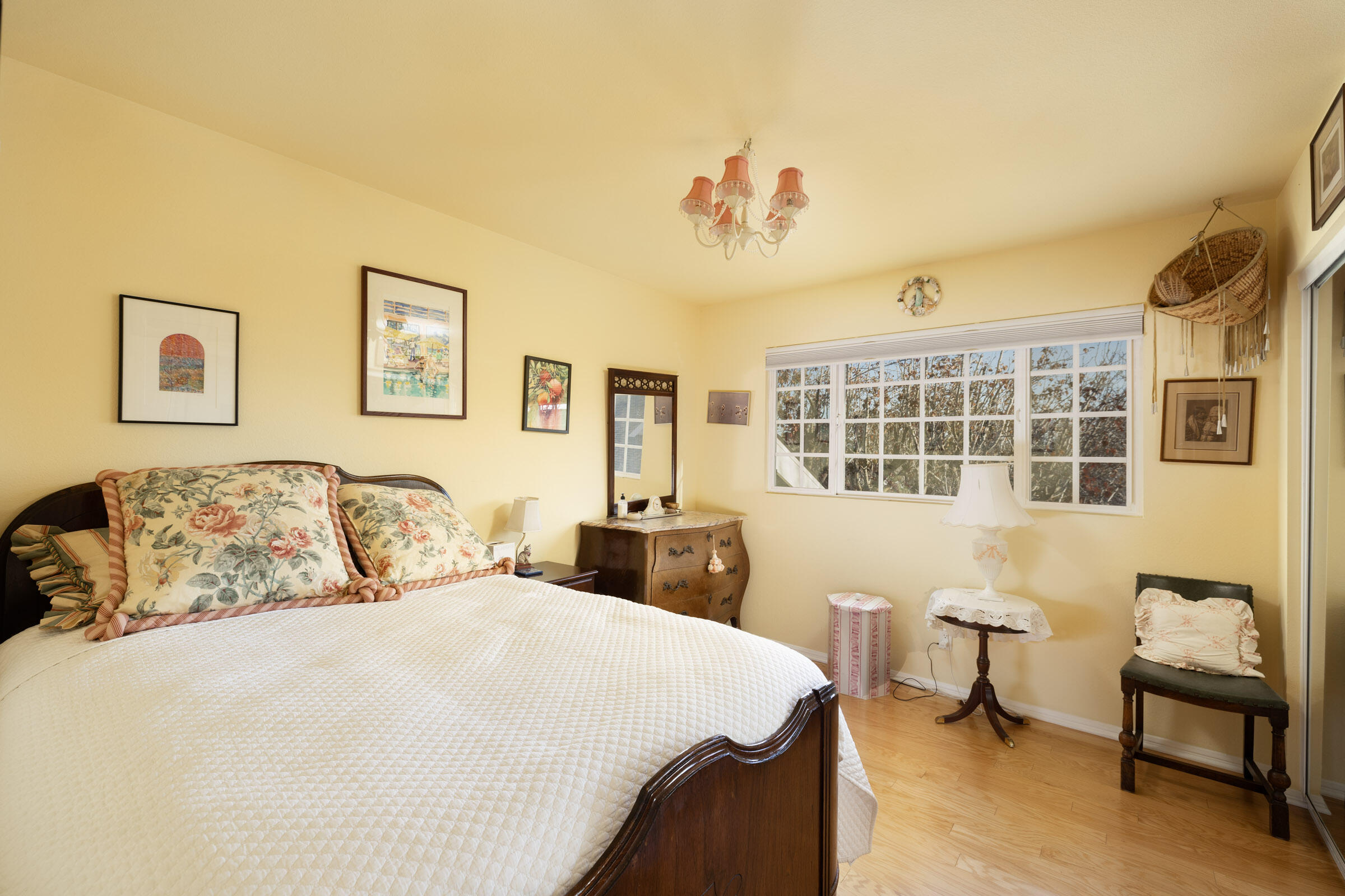 1539 Meadow Circle Carpinteria, CA 93013 - Photo 19 of 21 a bedroom with a large bed and a window