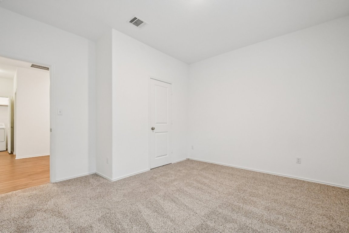 117 Badillo Way Bastrop, TX 78602 - Photo 30 of 40 a view of an empty room