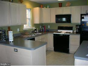 128 Swordfish Road Manahawkin, NJ 08050 - Photo 4 of 12