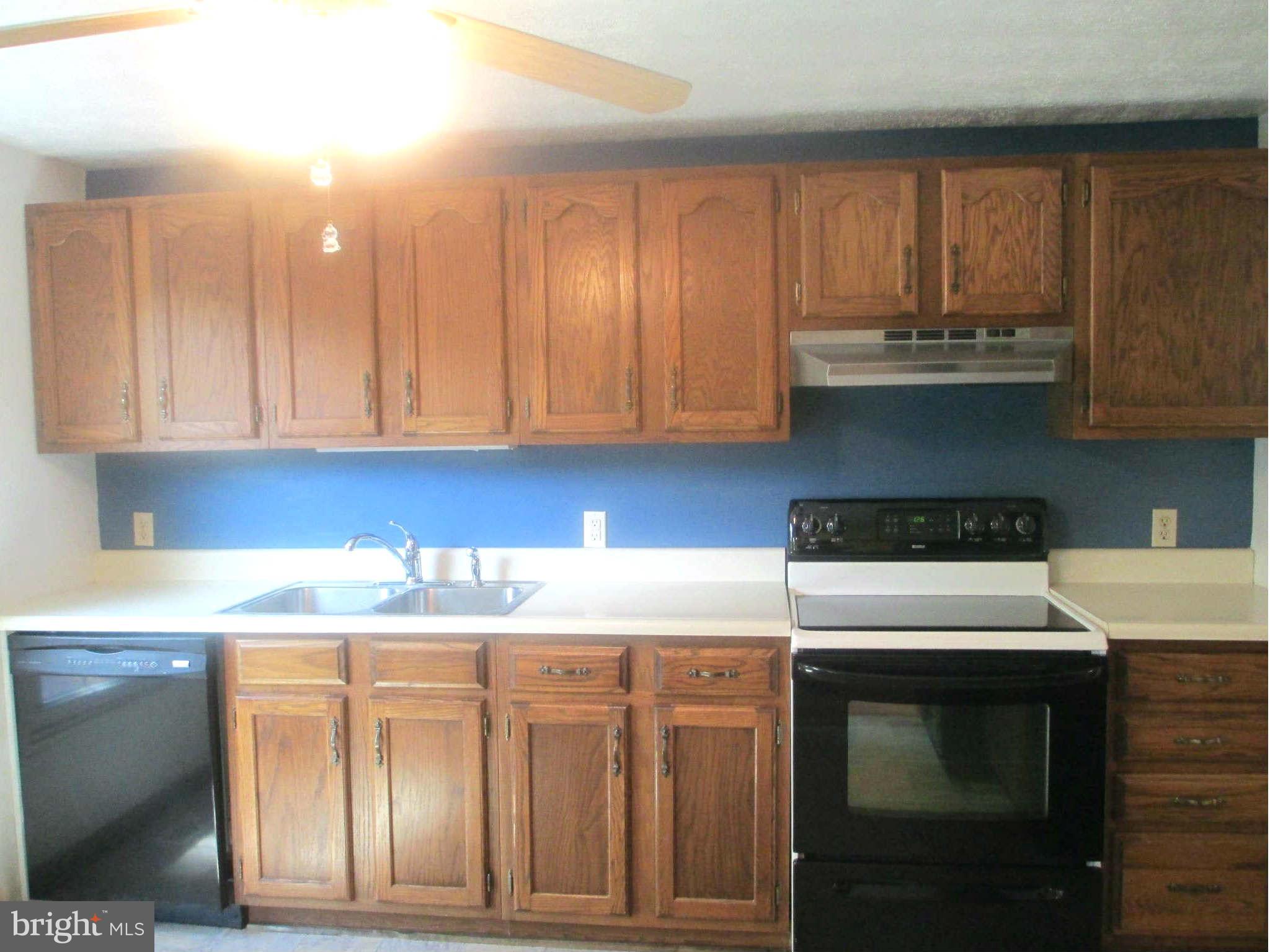 6764 Springing Step Columbia, MD 21044 - Photo 4 of 21 Kitchen