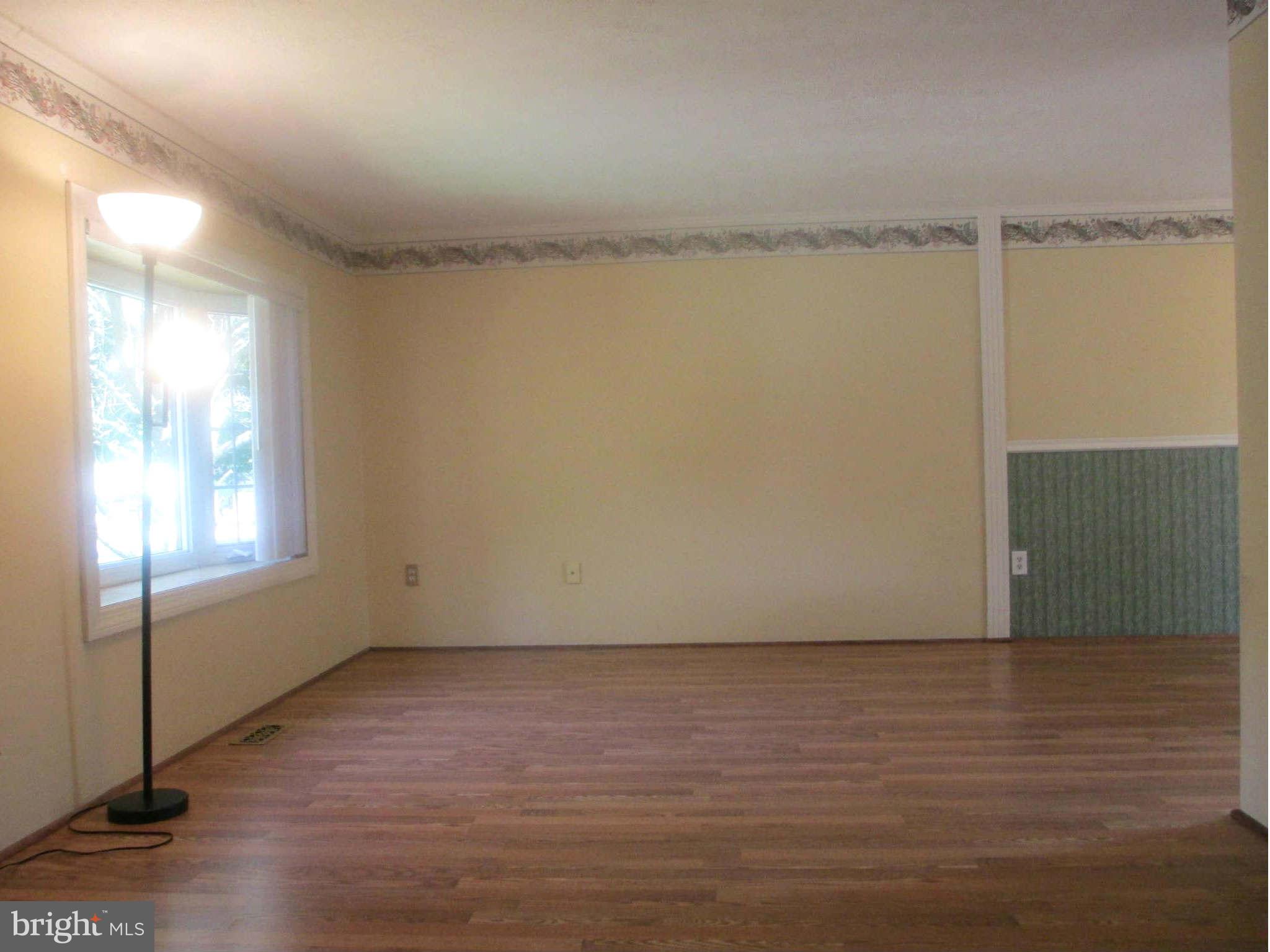 6764 Springing Step Columbia, MD 21044 - Photo 5 of 21 Living Room