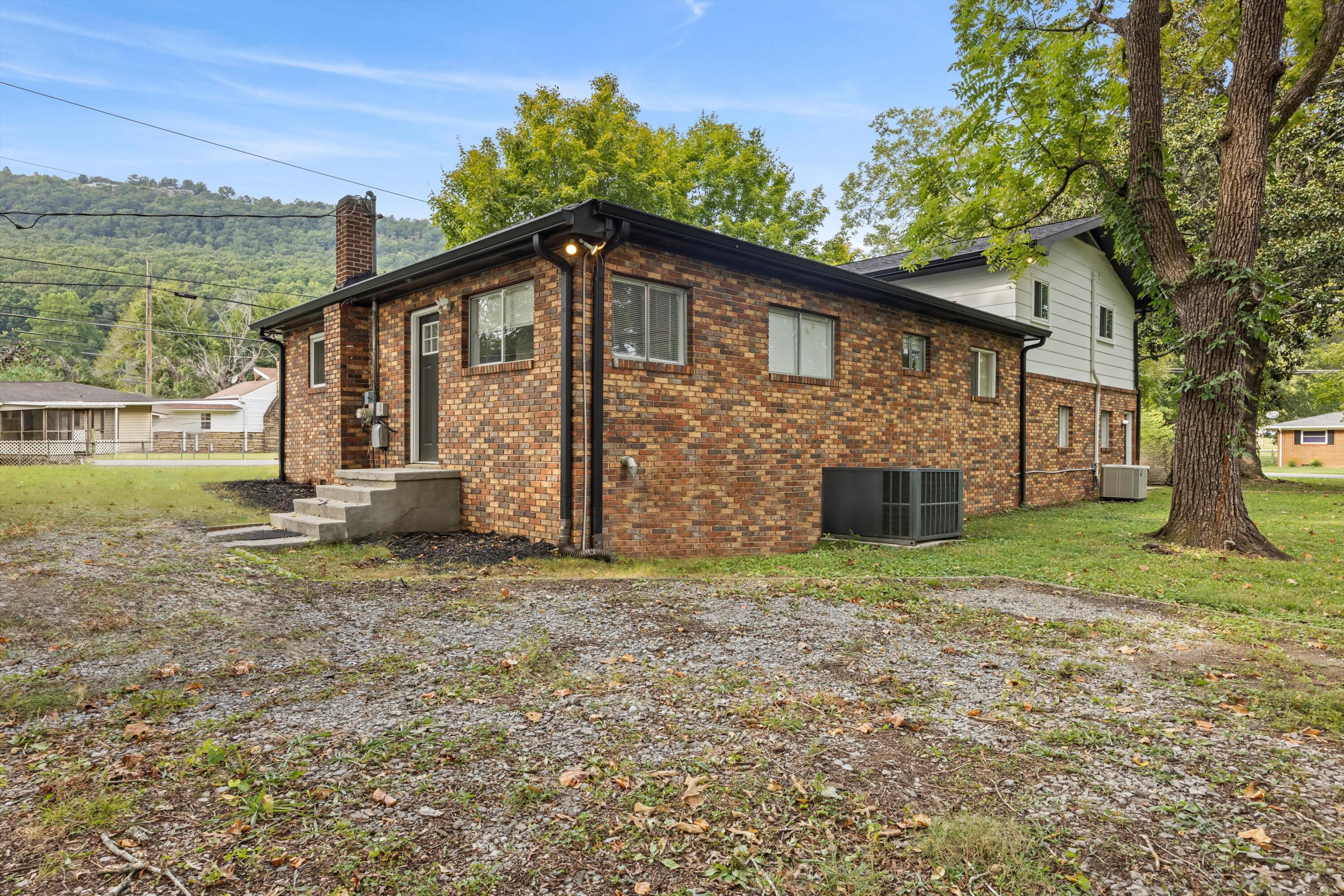 8922 Springfield Road Soddy Daisy, TN 37379 - Photo 14 of 42 06-2M6A5777
