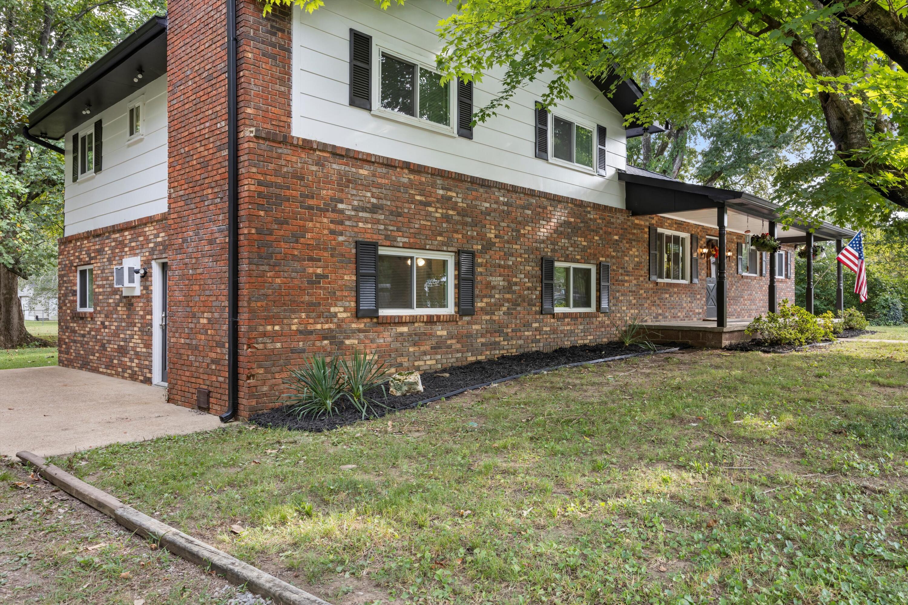 8922 Springfield Road Soddy Daisy, TN 37379 - Photo 17 of 42 09-2M6A5792