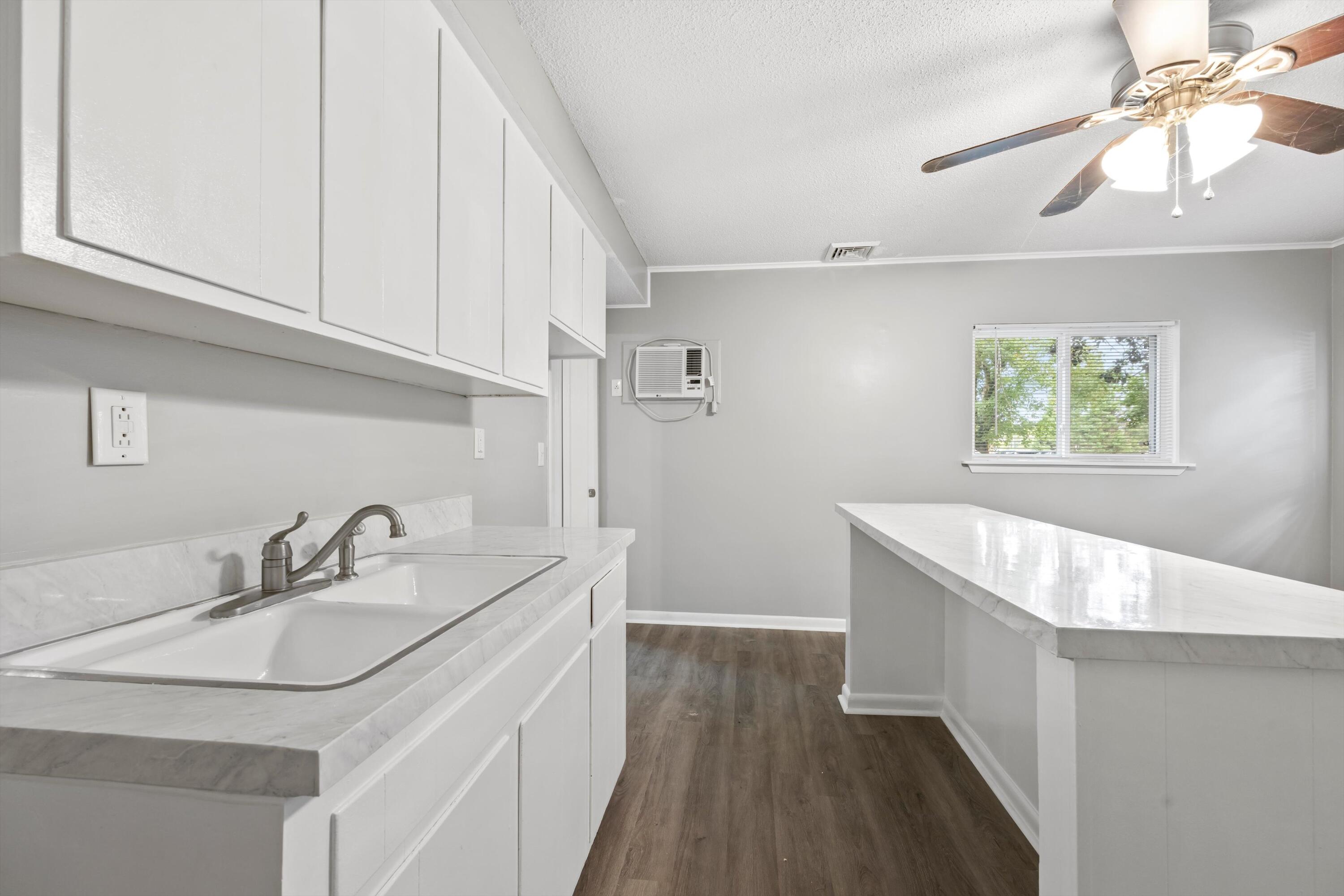 8922 Springfield Road Soddy Daisy, TN 37379 - Photo 10 of 42 40-2M6A5900