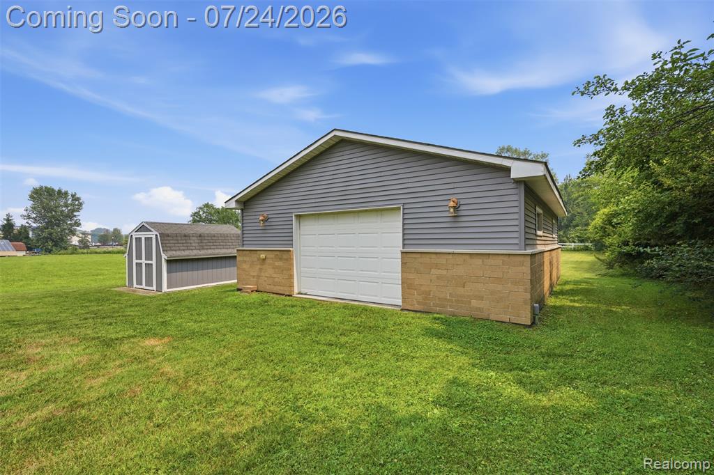 27031 Arsenal Road Flat Rock, MI 48134 - Photo 6 of 58 Gallery Image 6