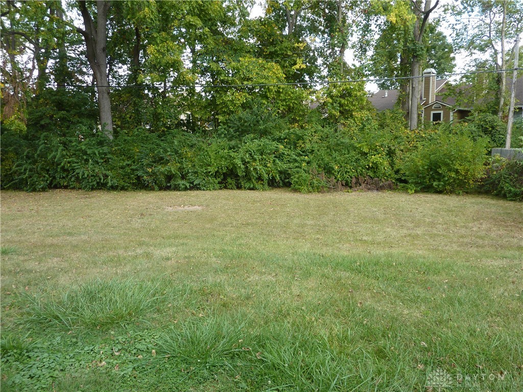 729 Brookfield Road Kettering, OH 45429 - Photo 3 of 30 Rear yard