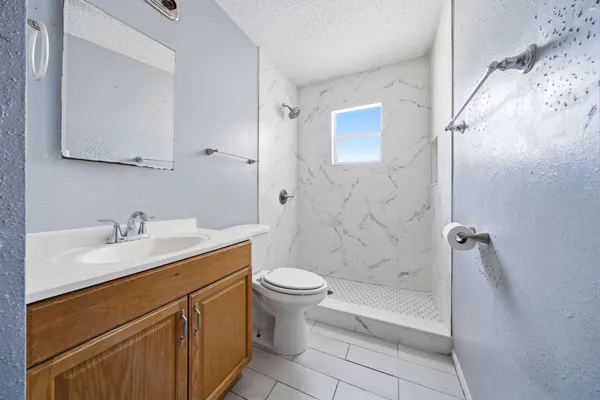 $1,550 | 406 East 34th Street, Houston, TX 77018