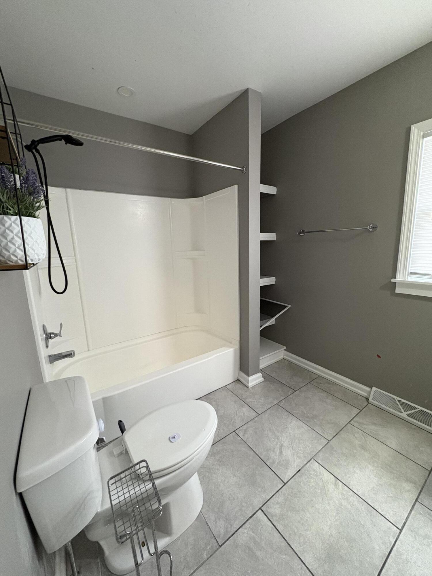 233 Frank Avenue Racine, WI 53404 - Photo 12 of 24 IMG_6646_2