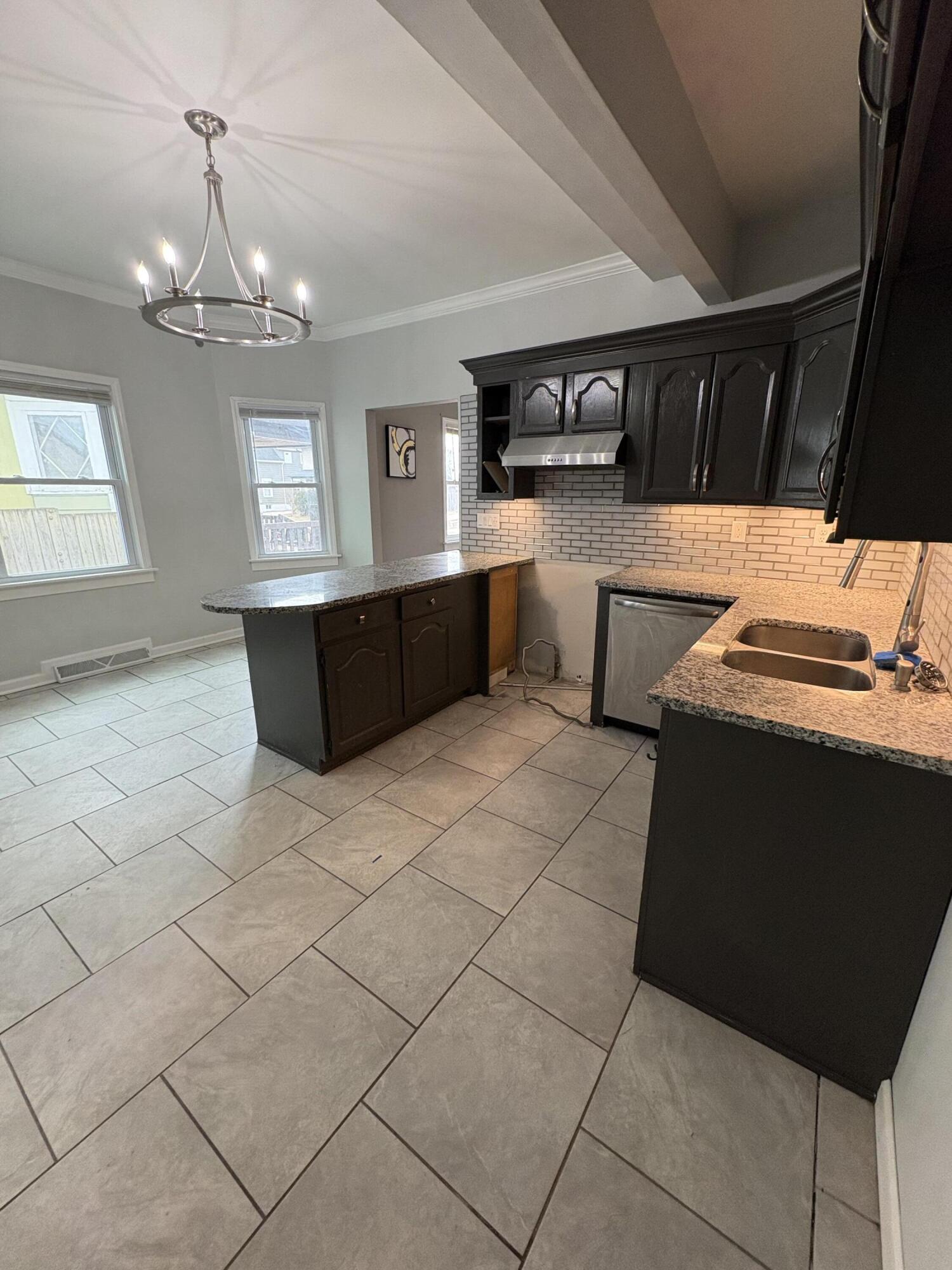 233 Frank Avenue Racine, WI 53404 - Photo 6 of 24 IMG_6634_2