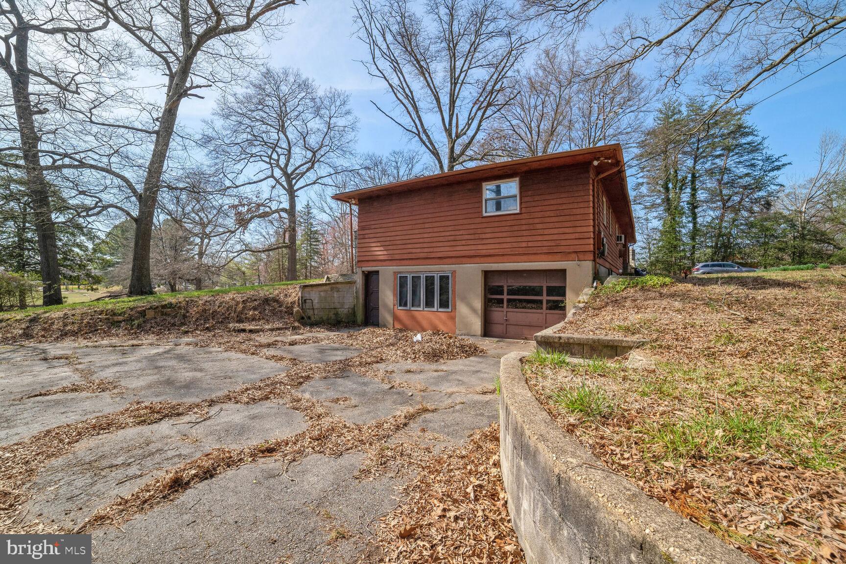 15706 Bond Mill Road Laurel, MD 20707 - Photo 5 of 25 So much room to park vehicles