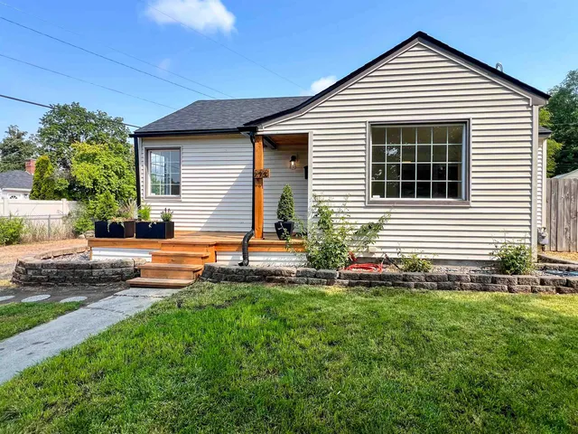 $330,000 | 223 East Graves Road, Spokane, WA 99218