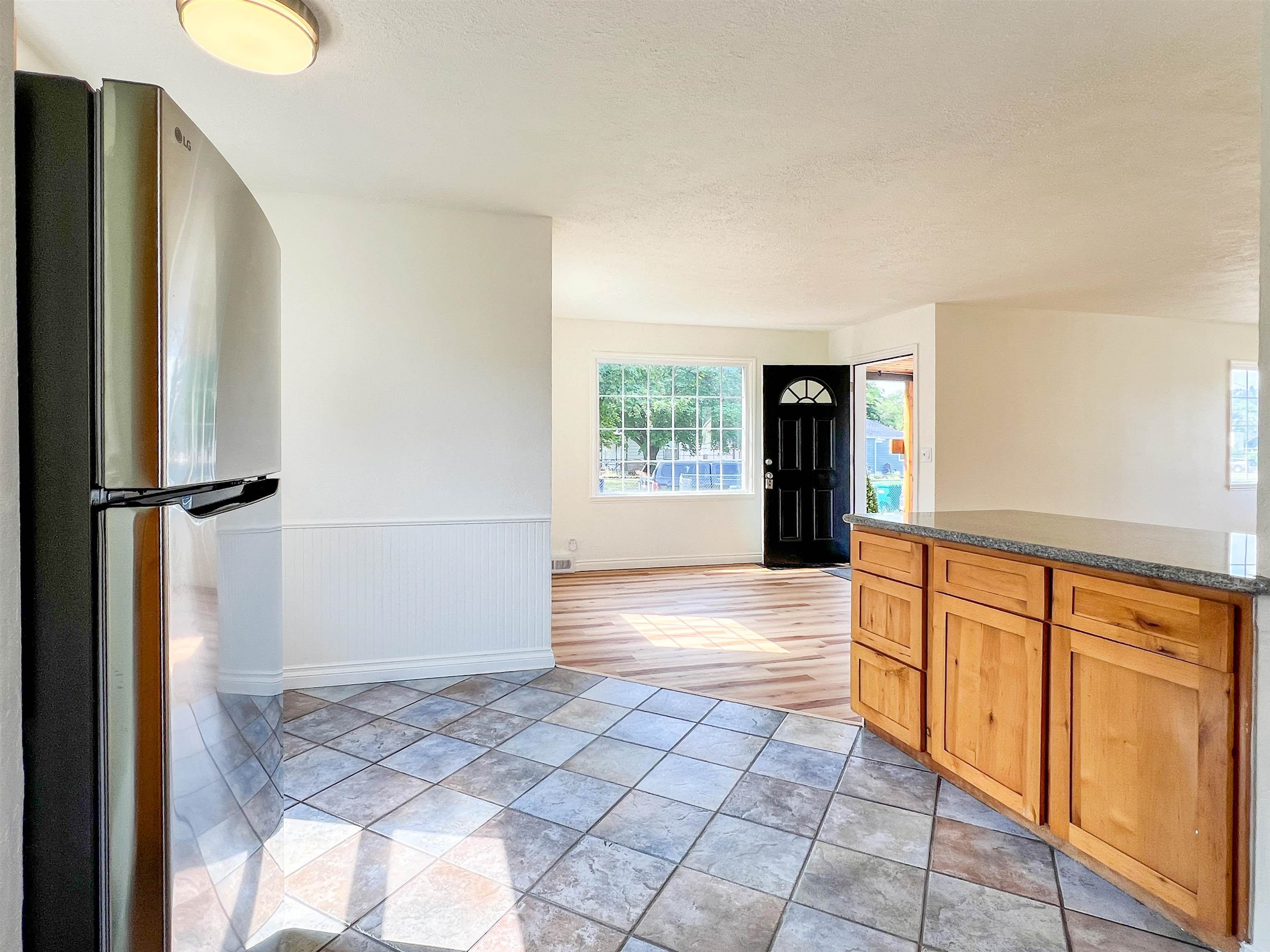 223 East Graves Road Spokane, WA 99218 - Photo 15 of 29