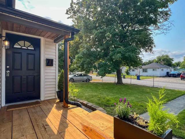 $330,000 | 223 East Graves Road, Spokane, WA 99218