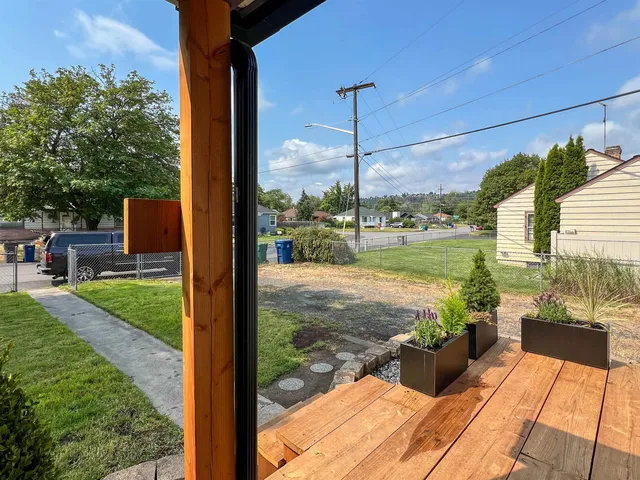 $330,000 | 223 East Graves Road, Spokane, WA 99218