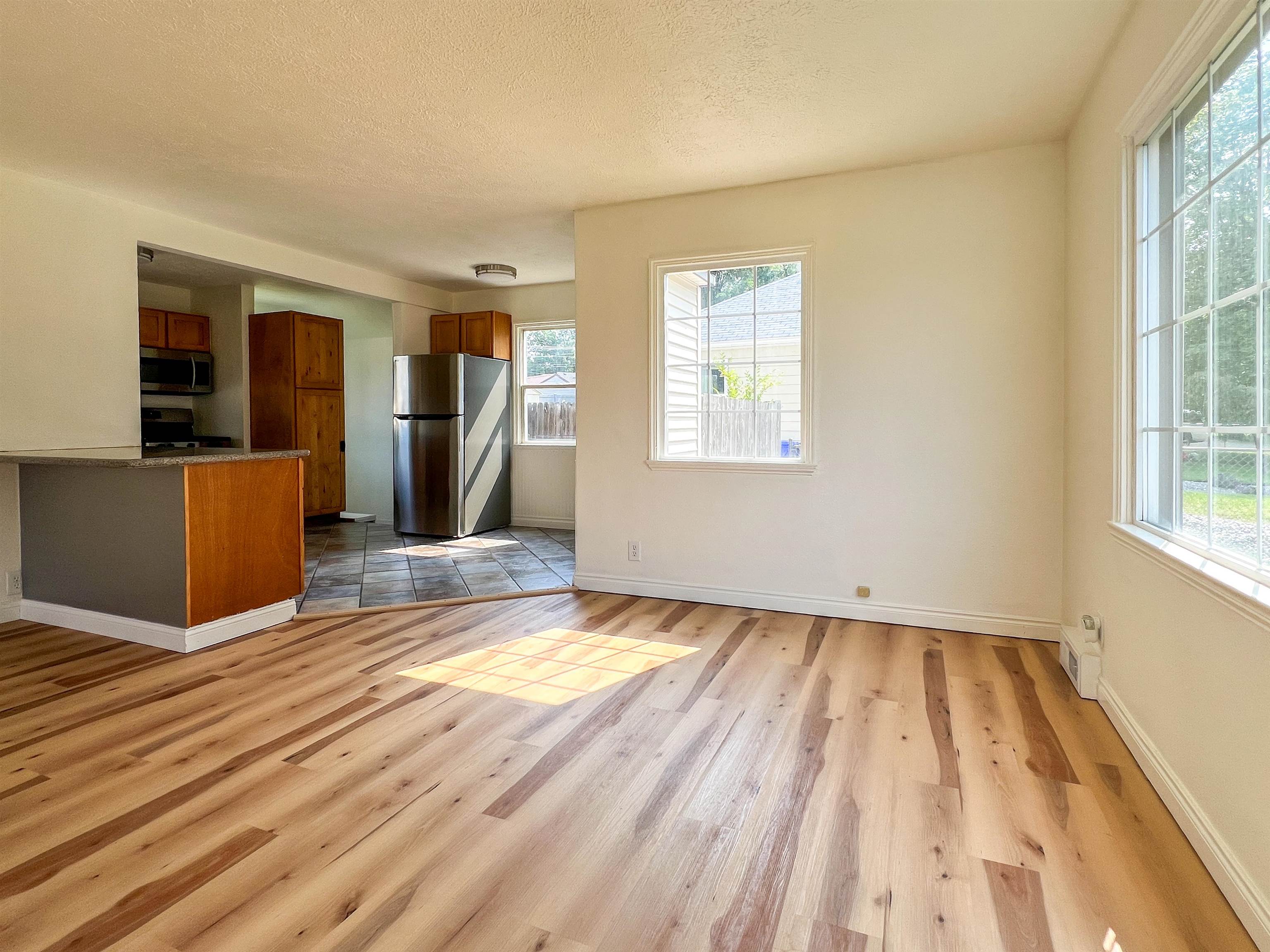 223 East Graves Road Spokane, WA 99218 - Photo 7 of 29