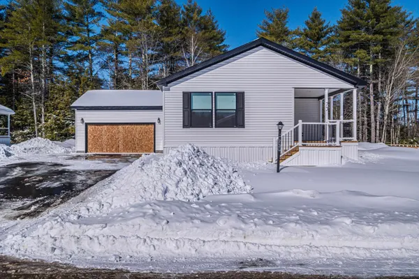 $349,900 | 73 Diamondback Drive, Rochester, NH 03868