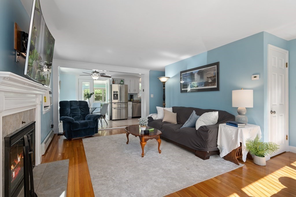 44 Lindor Road North Reading, MA 01864 - Photo 4 of 30 Gallery Image 4