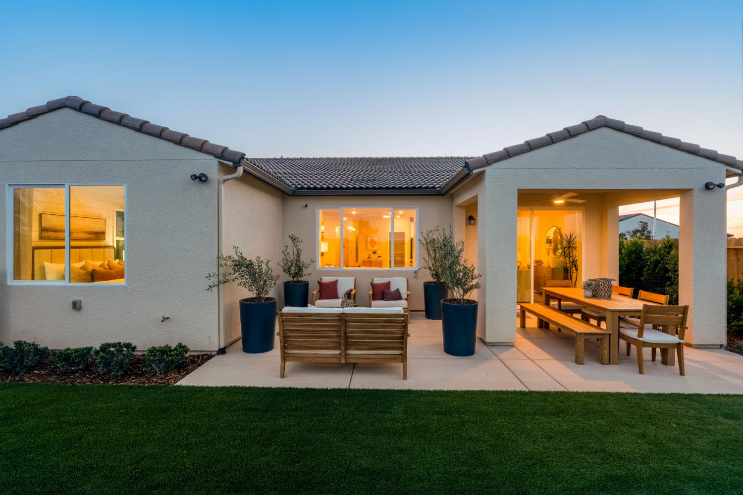 2452 North Suncrest Way Clovis, CA 93619 - Photo 42 of 43