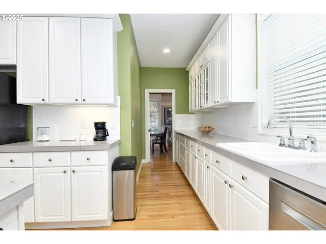 $680,000 | 22285 Northeast Park Lane, Fairview, OR 97024