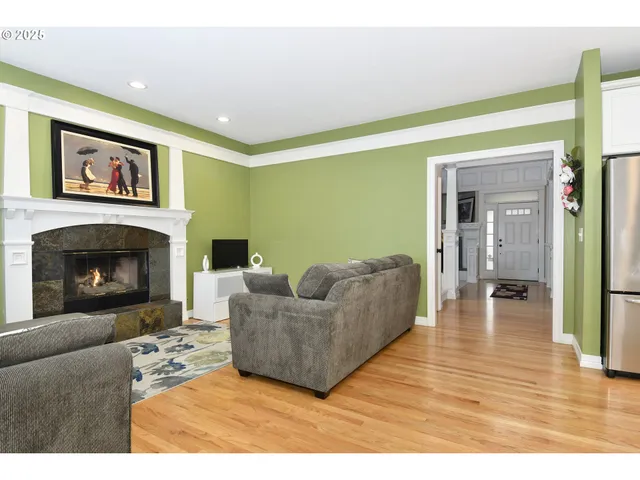 $680,000 | 22285 Northeast Park Lane, Fairview, OR 97024