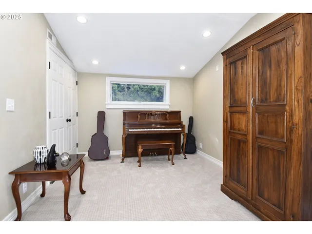 $680,000 | 22285 Northeast Park Lane, Fairview, OR 97024