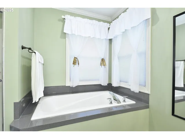 $680,000 | 22285 Northeast Park Lane, Fairview, OR 97024