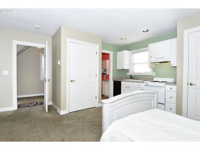 $680,000 | 22285 Northeast Park Lane, Fairview, OR 97024