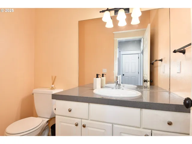 $680,000 | 22285 Northeast Park Lane, Fairview, OR 97024