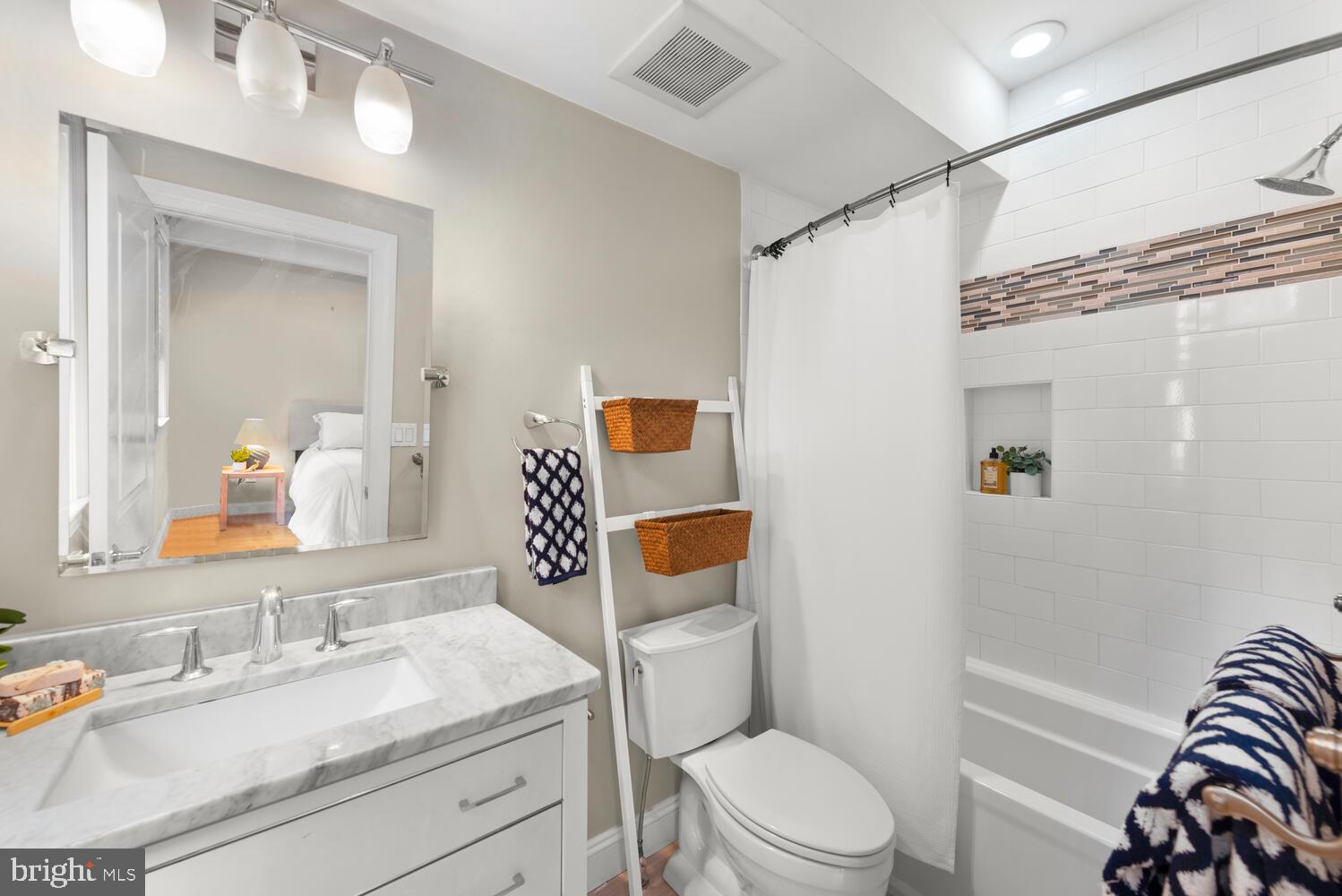 1431 Corcoran Street Northwest, Unit 2 Washington, DC 20009 - Photo 7 of 12