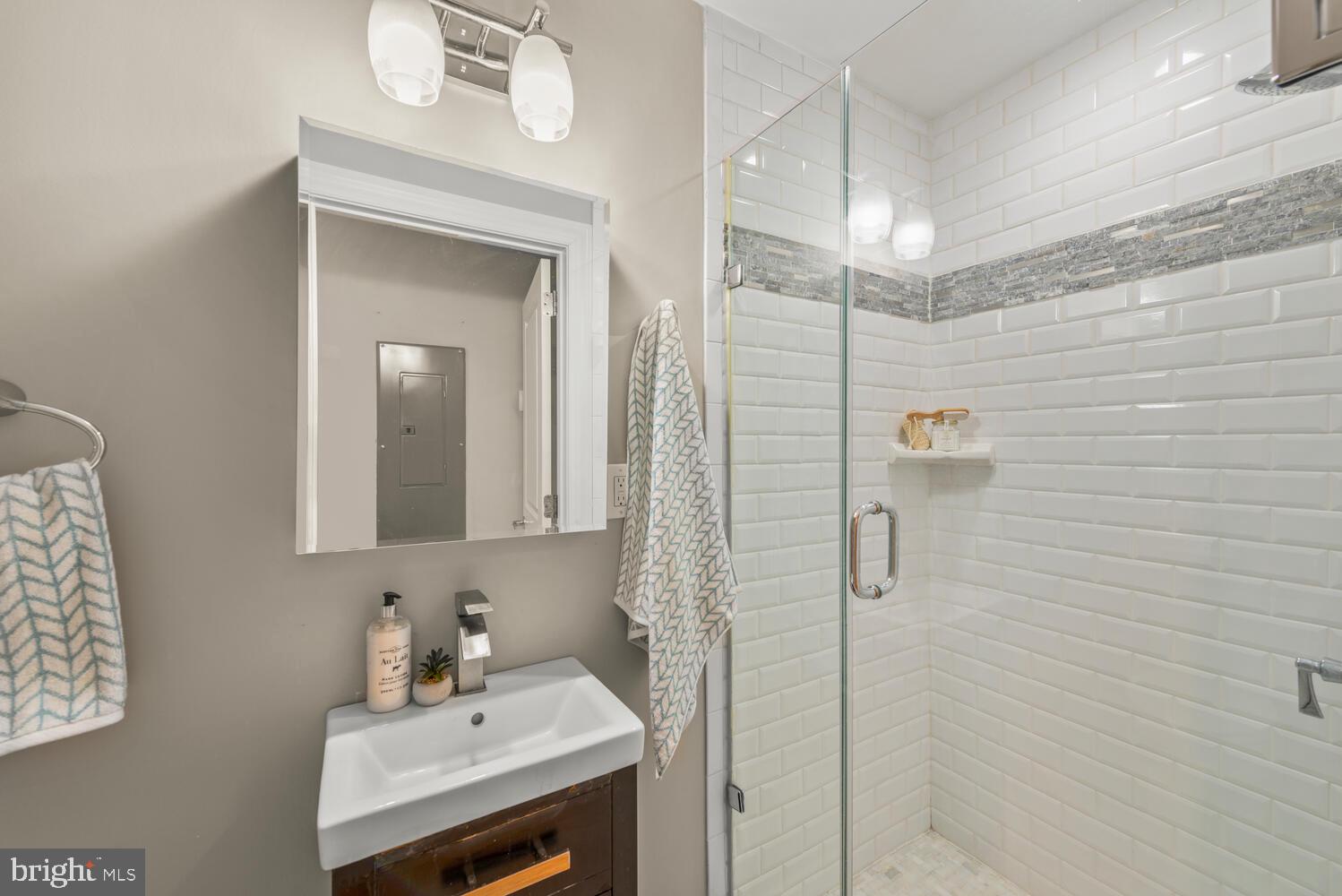 1431 Corcoran Street Northwest, Unit 2 Washington, DC 20009 - Photo 9 of 12