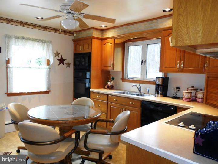 29 Sunset Hill Road Boyertown, PA 19512 - Photo 9 of 23 Gallery Image 9