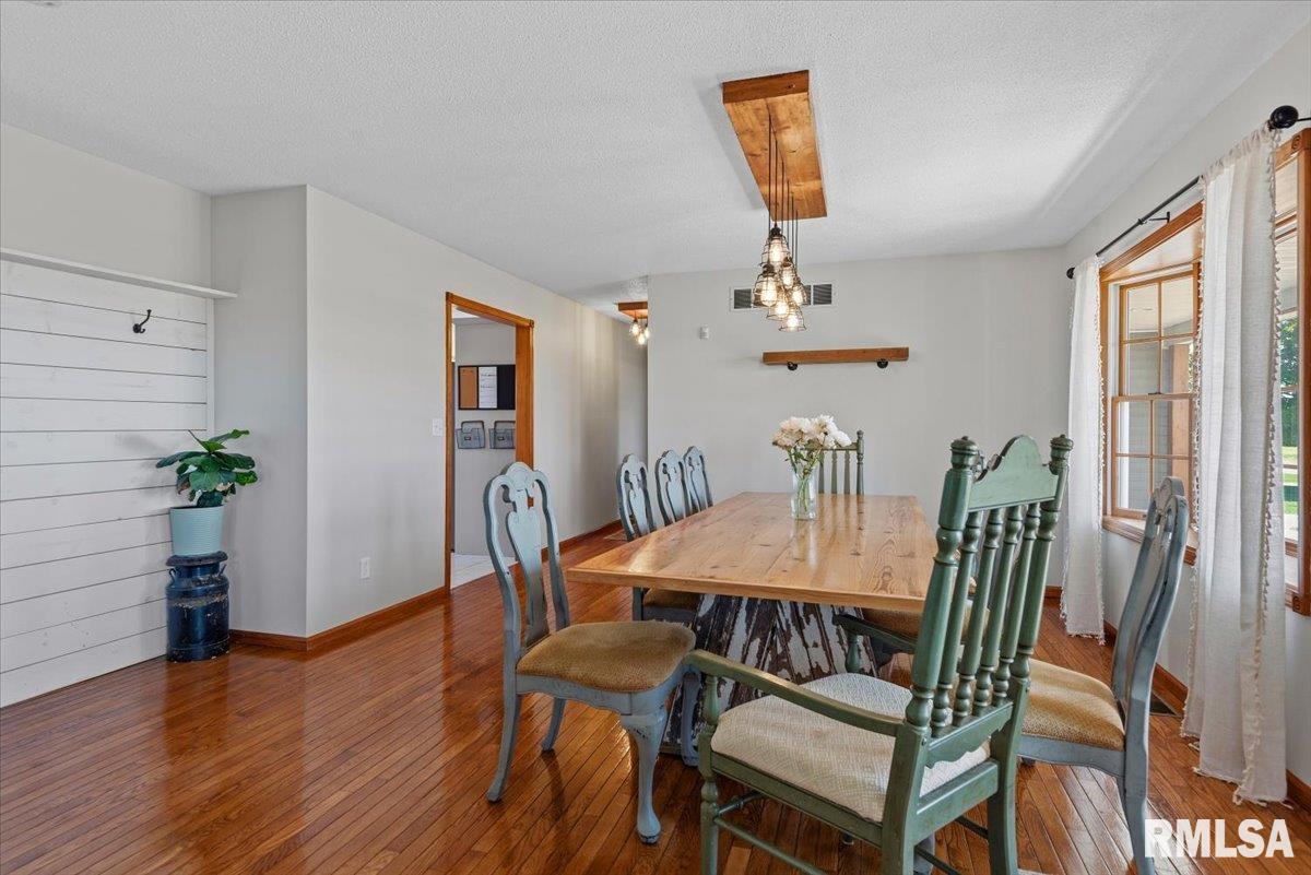 20205 North 20th Avenue Nokomis, IL 62075 - Photo 5 of 88