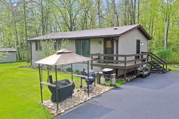 $549,900 | N6828 Springbrook Road, Cecil, WI 54111