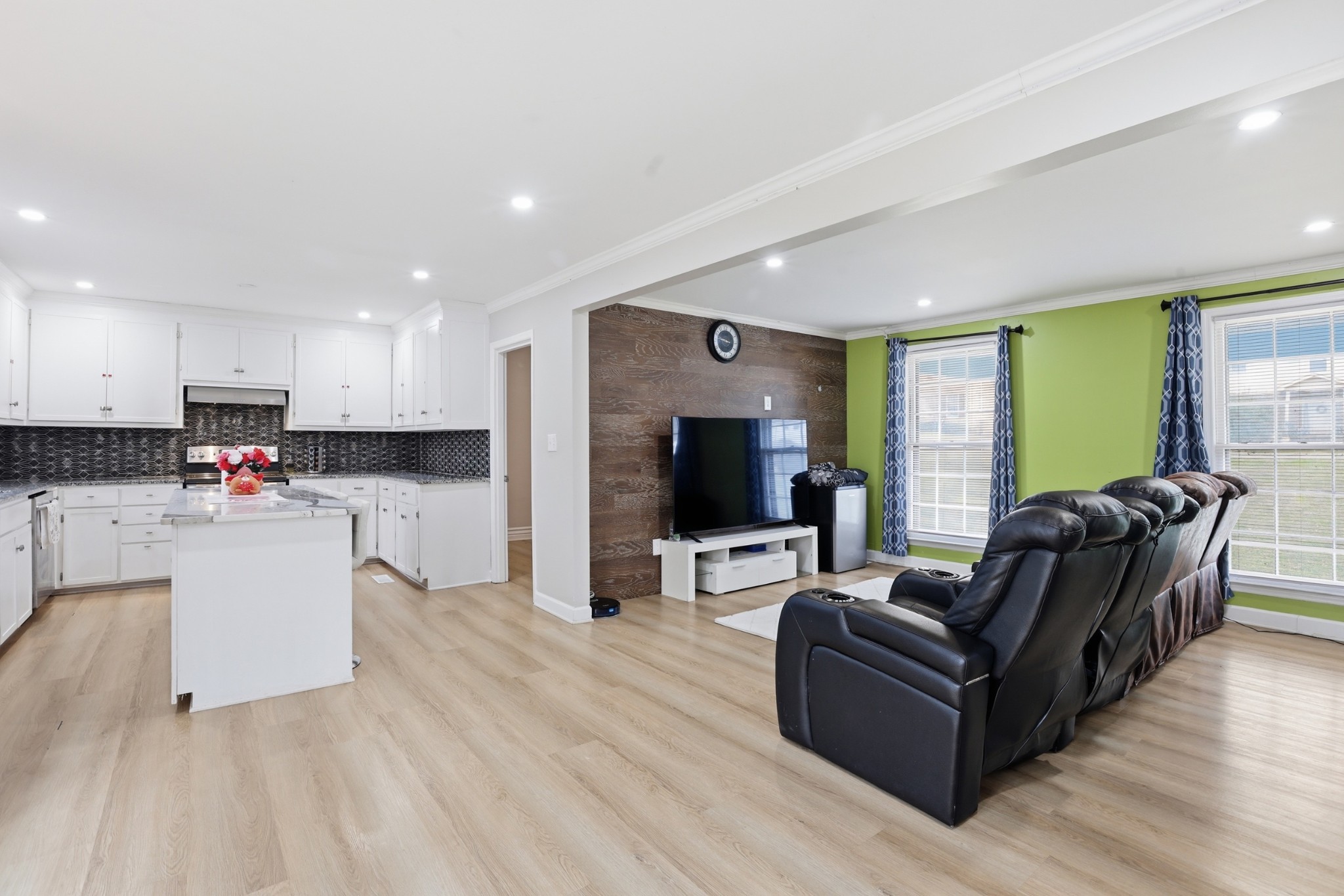 561 Castlegate Drive Nashville, TN 37217 - Photo 7 of 27