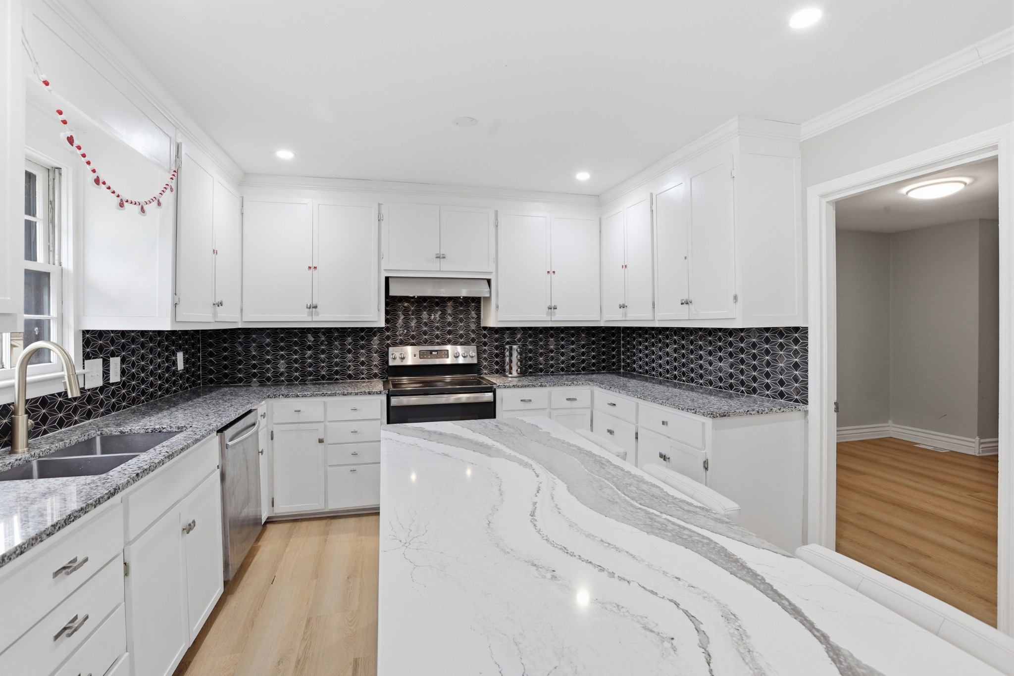 561 Castlegate Drive Nashville, TN 37217 - Photo 10 of 27