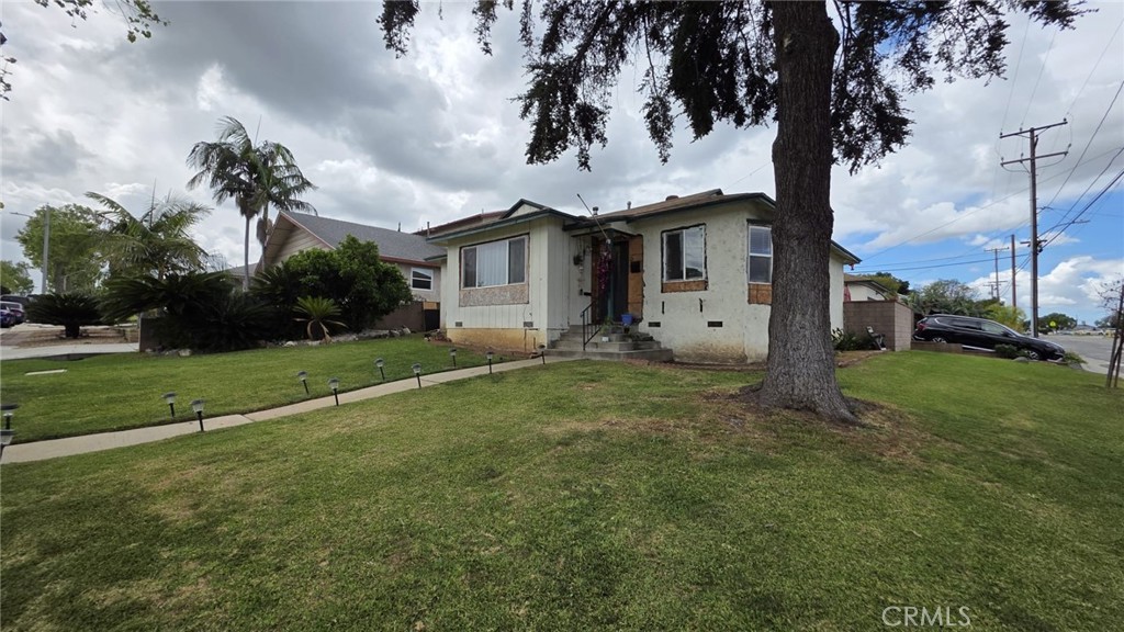 14302 Anola St  