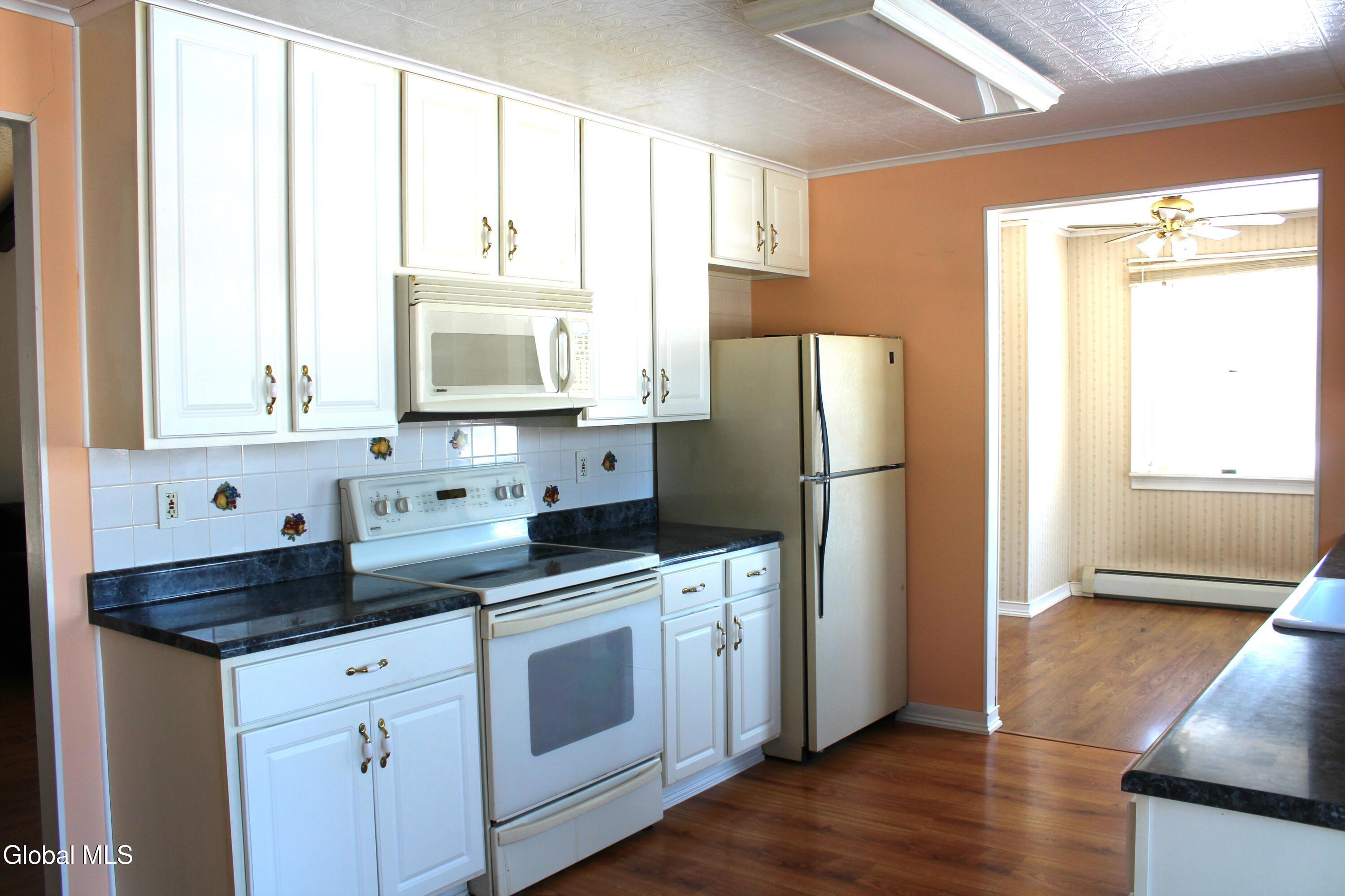 169 Voorhees Road Perth, NY 12010 - Photo 13 of 34 Kitchen