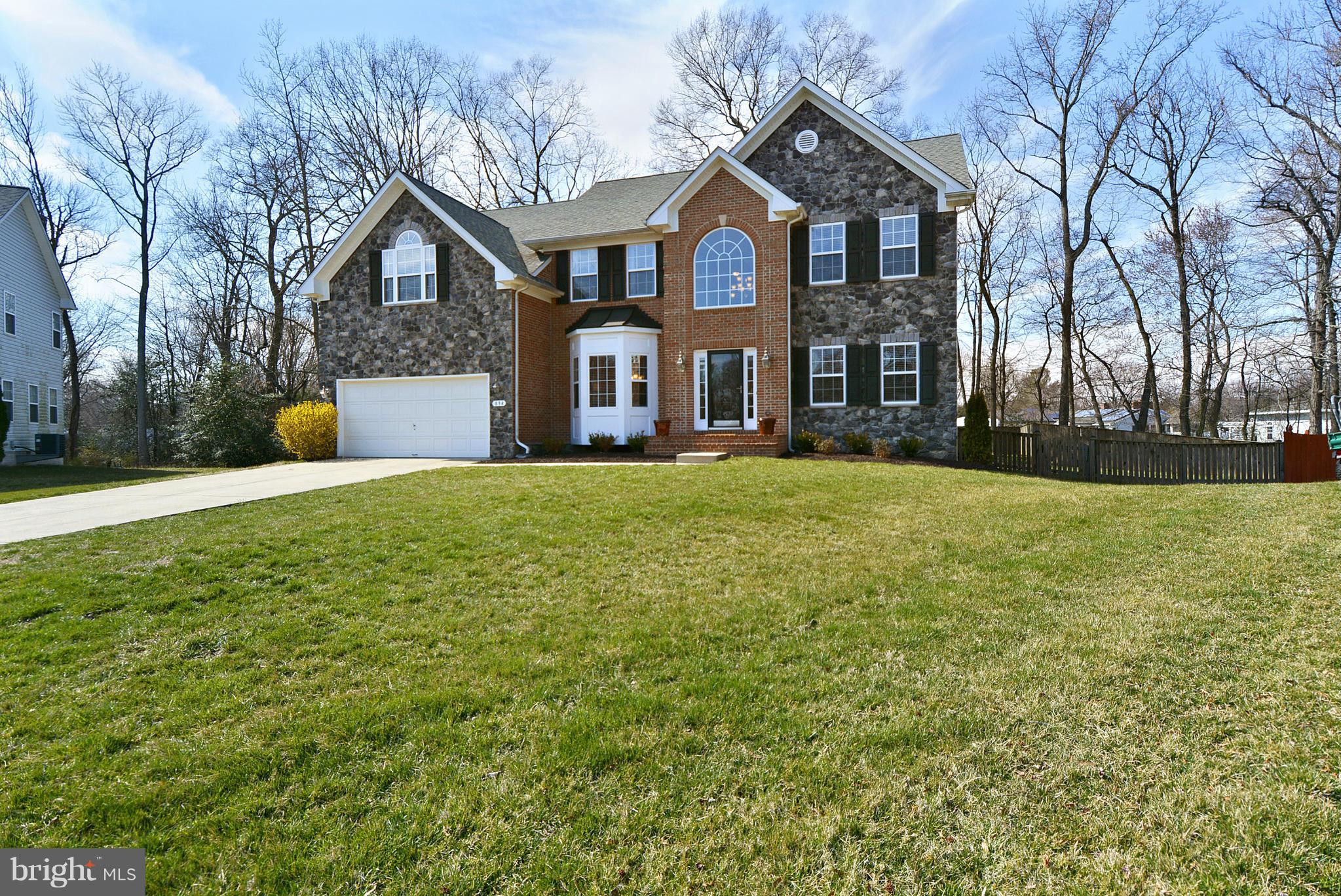 894 Crystal Road Edgewater, MD 21037 - Photo 2 of 30 Exterior (General)