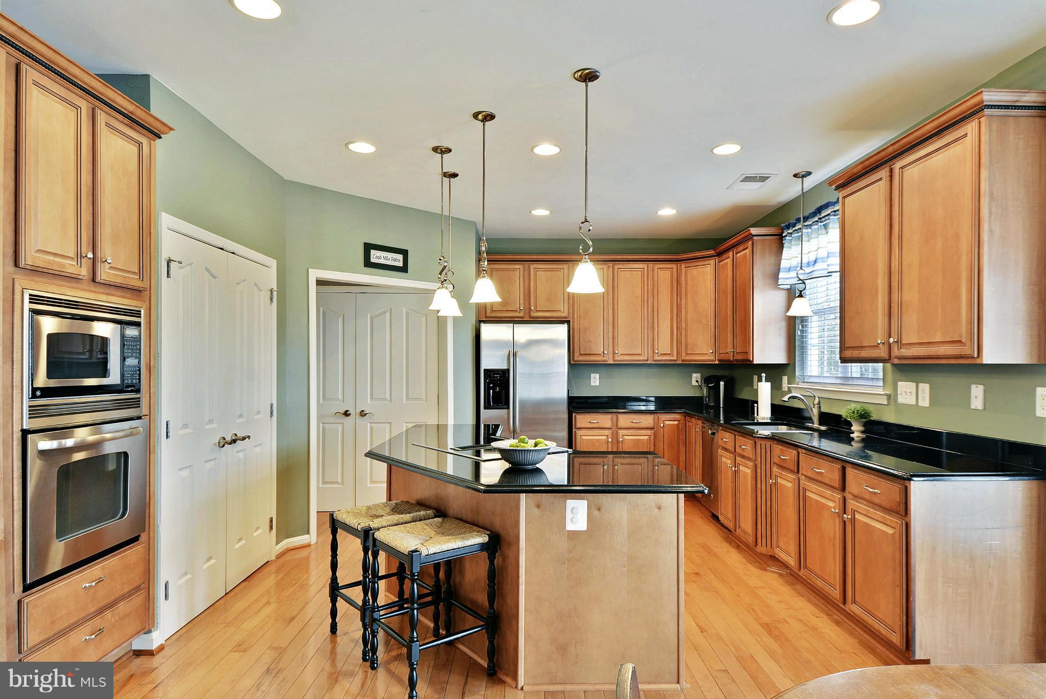 894 Crystal Road Edgewater, MD 21037 - Photo 11 of 30 Kitchen