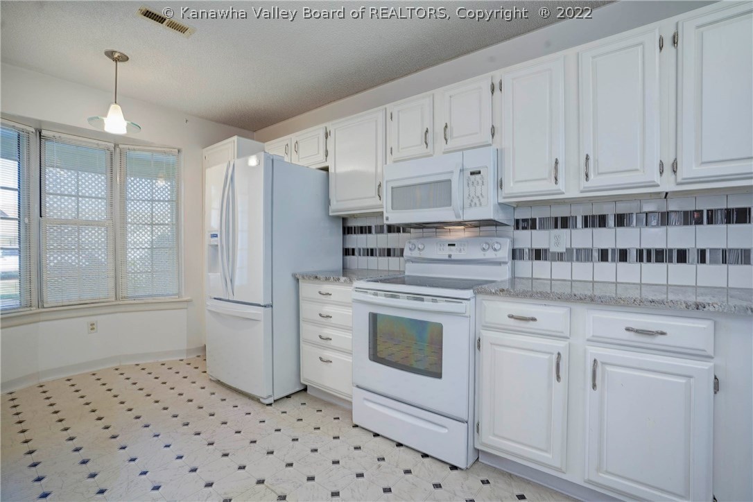 17 Wynfield Trace Winfield, WV 25213 - Photo 8 of 27 Gallery Image 8