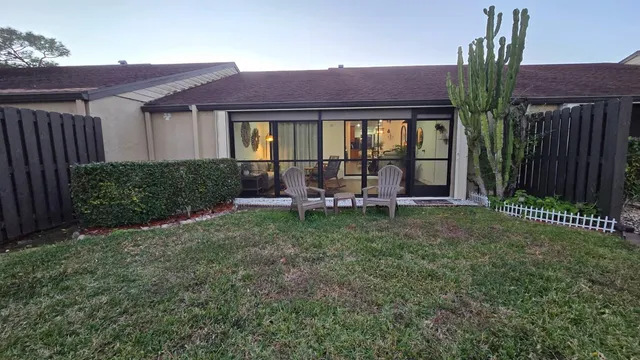 $359,900 | 716 Sunny Pine Way, Greenacres, FL 33415