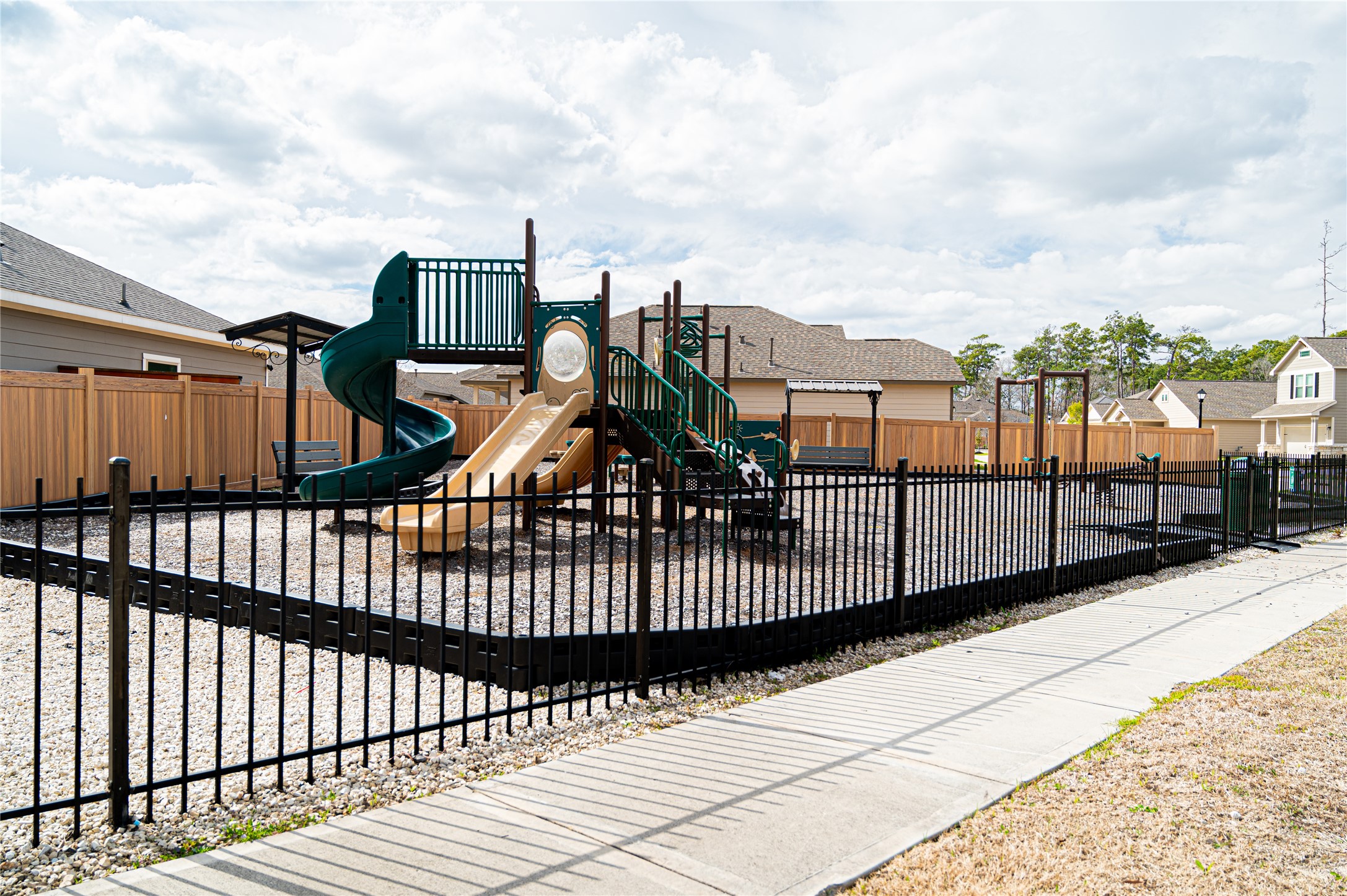 10730 Nathaniel Valley Path Houston, TX 77016 - Photo 38 of 38 a view of balcony