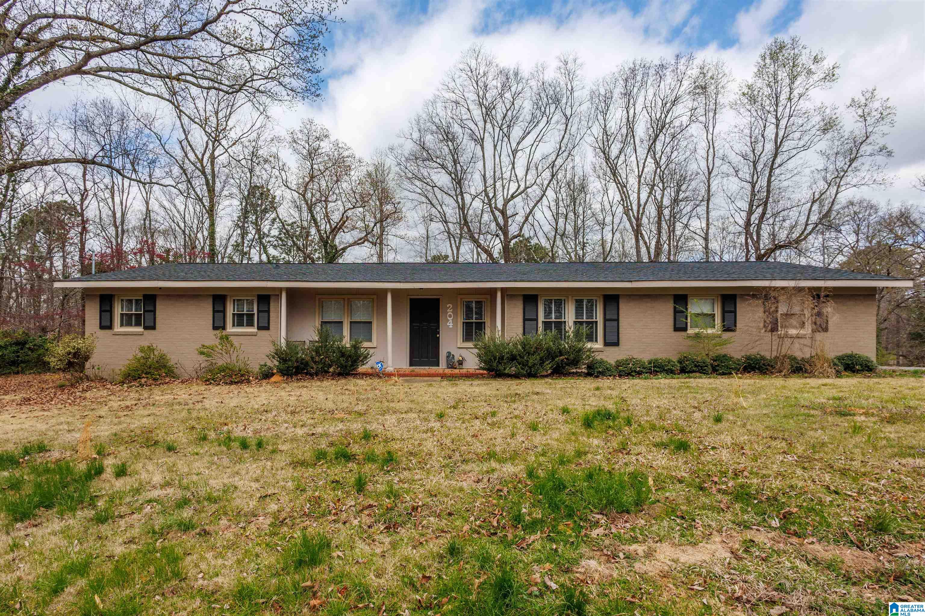 204 Dogwood Road Sylacauga, AL 35150 - Photo 1 of 23