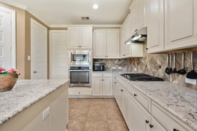 $699,000 | 25611 Kearsley Drive, Katy, TX 77494