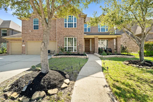 $699,000 | 25611 Kearsley Drive, Katy, TX 77494