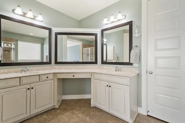 $699,000 | 25611 Kearsley Drive, Katy, TX 77494