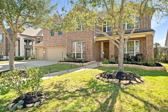 $699,000 | 25611 Kearsley Drive, Katy, TX 77494