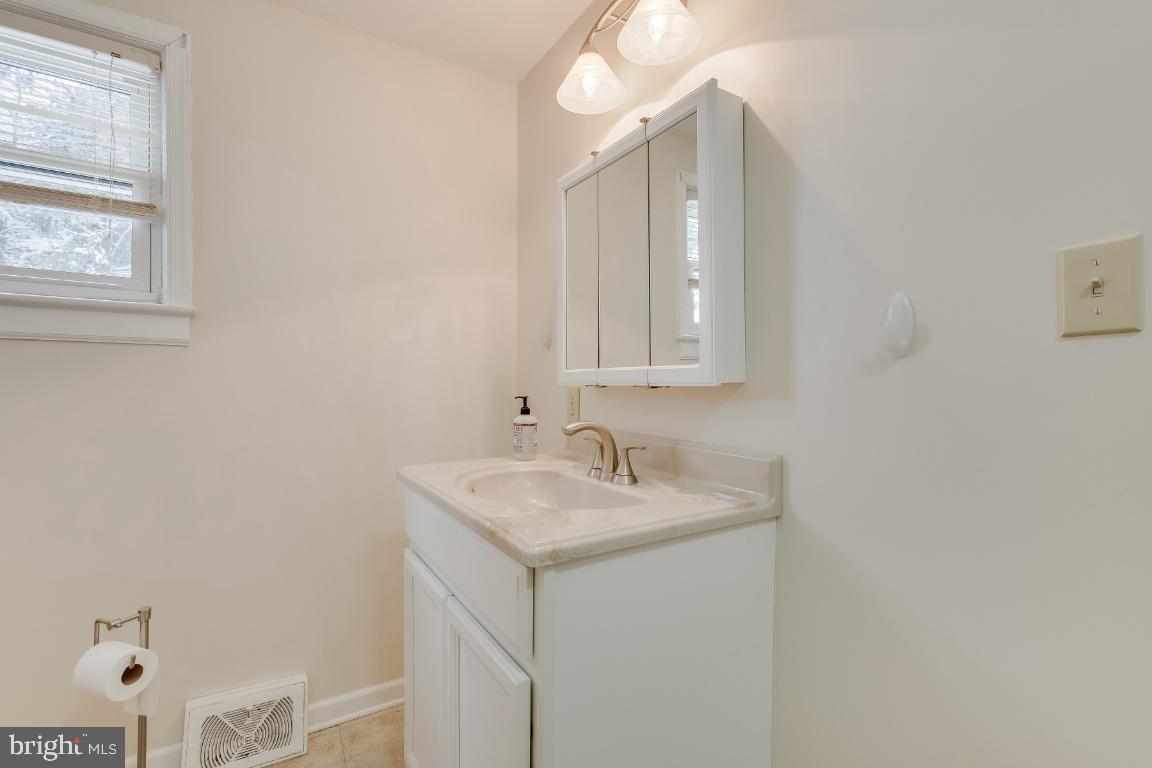 84 Triple J Road Berryville, VA 22611 - Photo 40 of 70 Gallery Image 40